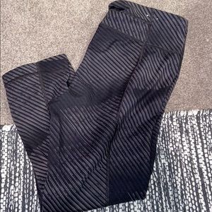 Cropped under armour leggings